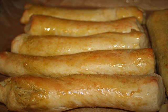 Giant Chewy Olio Nuovo FS17 Extra Virgin Olive Oil Bread Sticks with Pecorino & Garlic