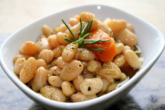 Slow Cooker White Beans with Rosemary